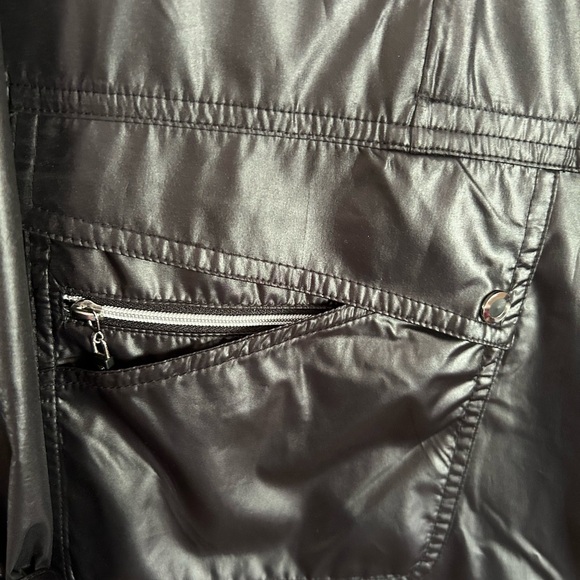 DKNY,black,golfjacket,never worn,8 pockets snap front,side vent,mandarin collar - Picture 6 of 8